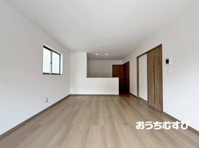 春日井市高森台4丁目（全2棟）の居間・リビング