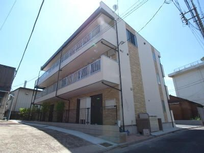 アネシスの外観