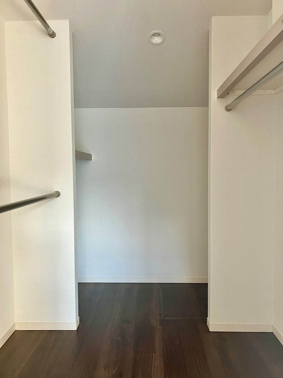 東寺方戸建の収納