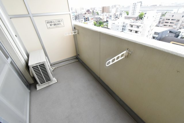 ONE　ROOF　FLAT　NISHINOMIYAのバルコニー