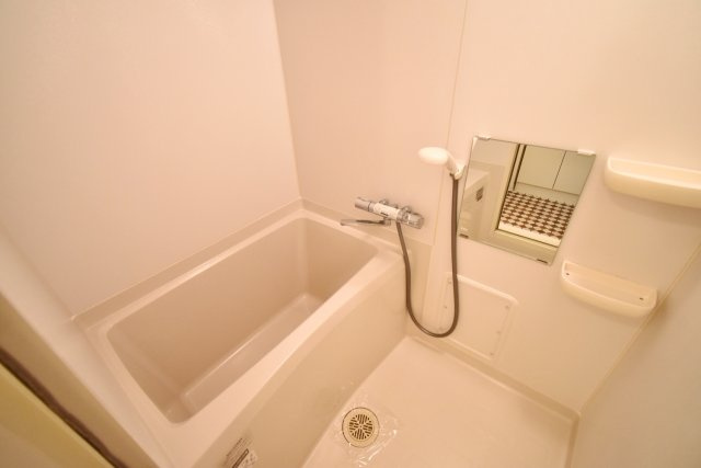 ONE　ROOF　FLAT　NISHINOMIYAの浴室|浴室