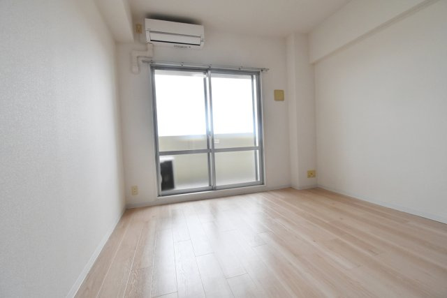 ONE　ROOF　FLAT　NISHINOMIYAの居間・リビング