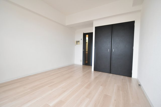 ONE　ROOF　FLAT　NISHINOMIYAの居間・リビング|明るいです