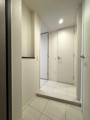 【玄関】 | ライオンズ千代田岩本町ミレスーＫＤＡ | 玄関　※2024年4月撮影