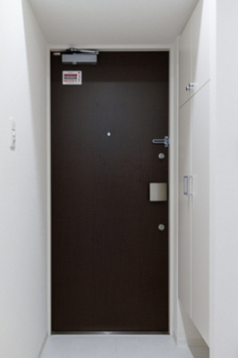 【玄関】 | レビスタ白金高輪 | ※写真は同タイプ住戸です。