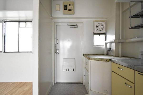 ビレッジハウス成島1号棟の玄関|ビレッジハウスの同一物件・同一タイプの間取りの写真です