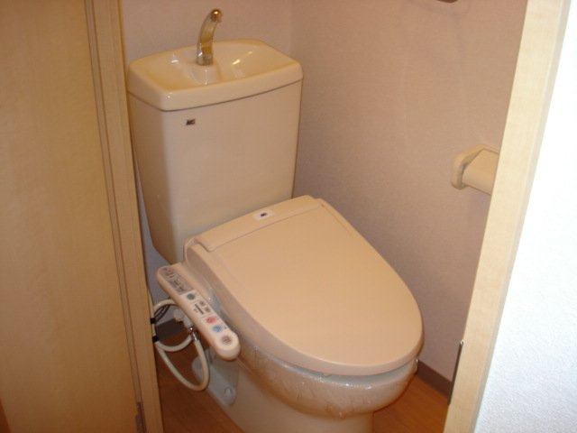 ルミナスハイムのトイレ|シャワー付トイレ