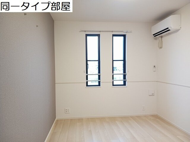 アンシャンテ　Ⅴの内装|明るい室内です