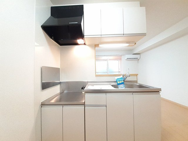 フルールⅡのキッチン|お料理しやすいキッチンです