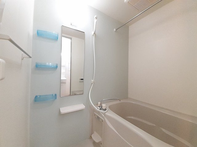 フルールⅡの浴室|日々の疲れを癒すお風呂付です