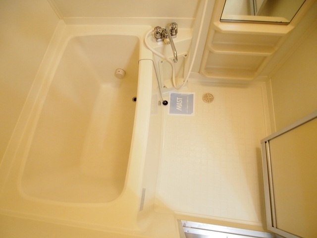 サニーコート西真美の浴室