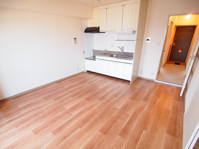 サニーコート西真美の居間・リビング