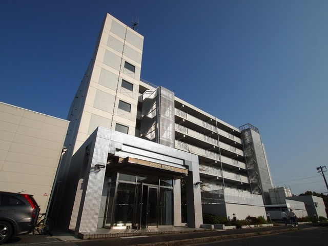 サニーコート西真美の外観