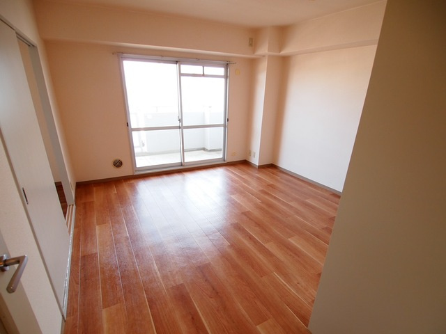 サニーコート西真美の居間・リビング