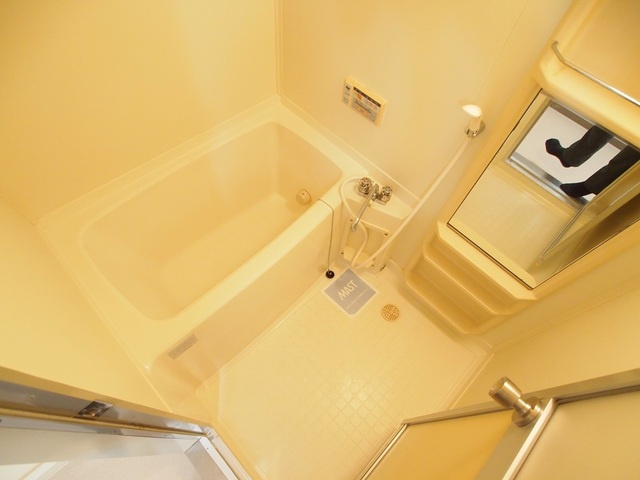 サニーコート西真美の浴室