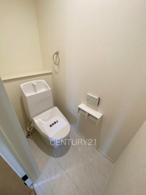 【トイレ】 | 前橋市南町24-1（2号棟） | ２階トイレです。
温水シャワー洗浄機能付きです。