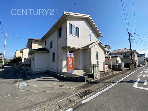 高崎市三ツ寺町中古一戸建ての前面道路含む現地写真