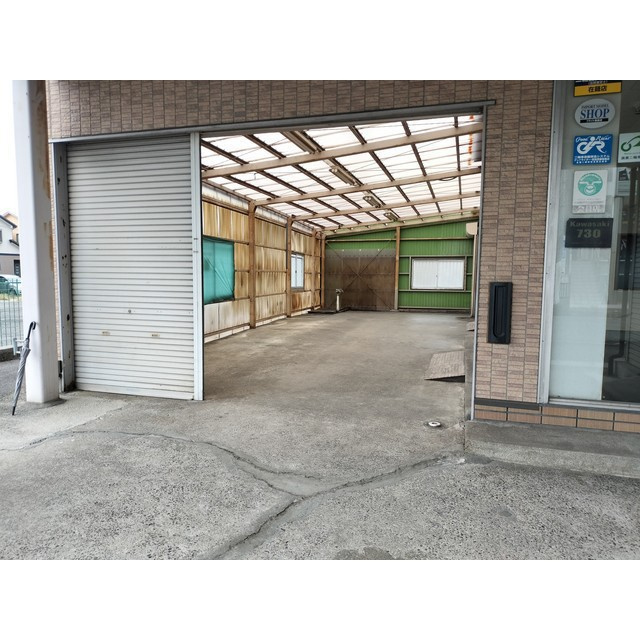 茜部大野1丁目店舗のその他|ガレージ