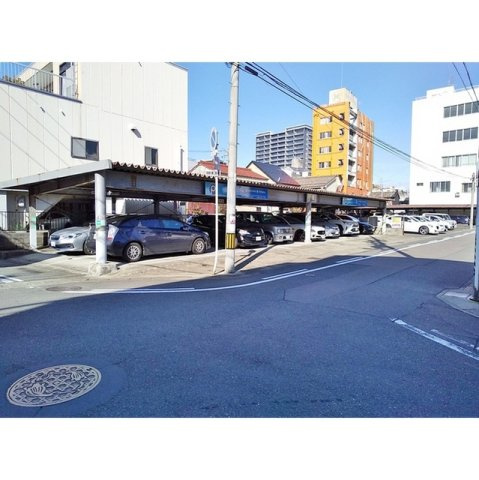 霞町駐車場の外観