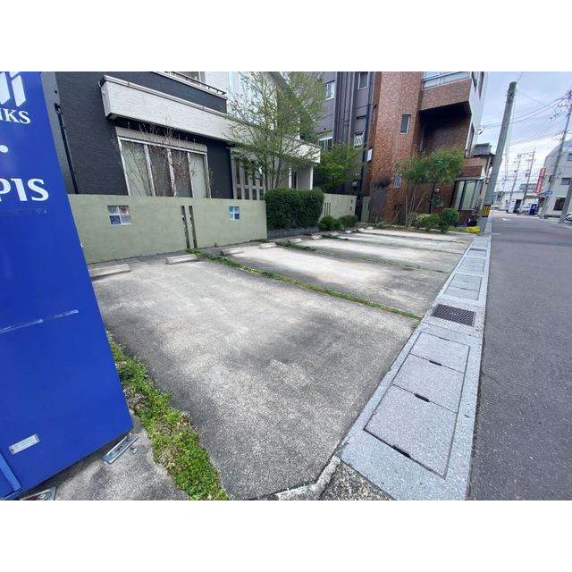 幸ノ町１－１５駐車場の駐車場