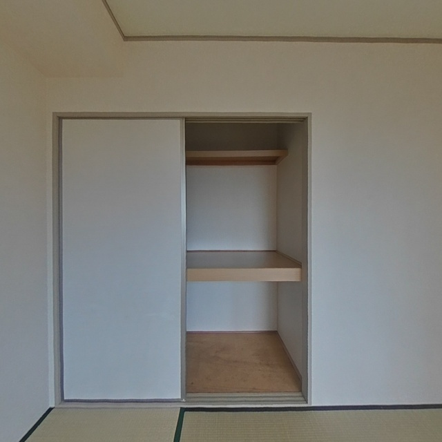 岐阜市粟野西３丁目のアパートの収納