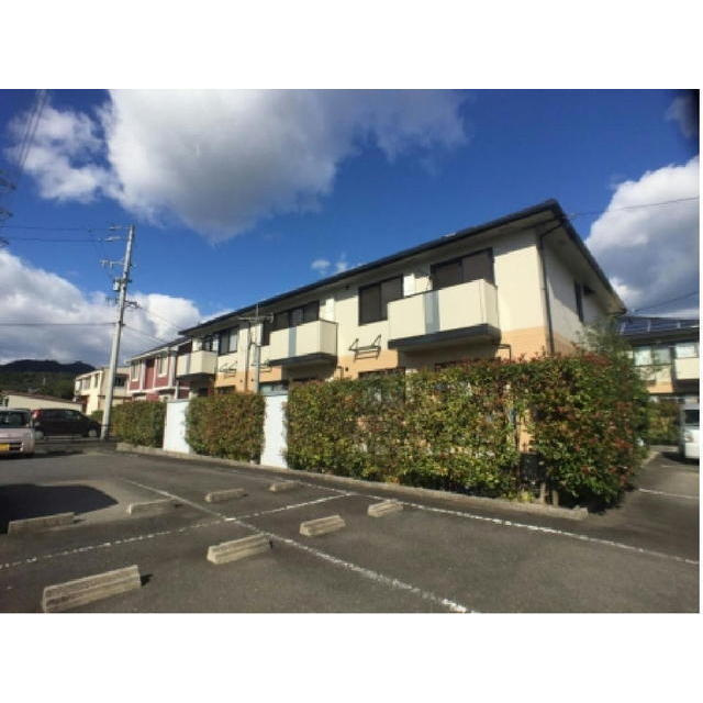 岐阜市粟野西３丁目のアパート