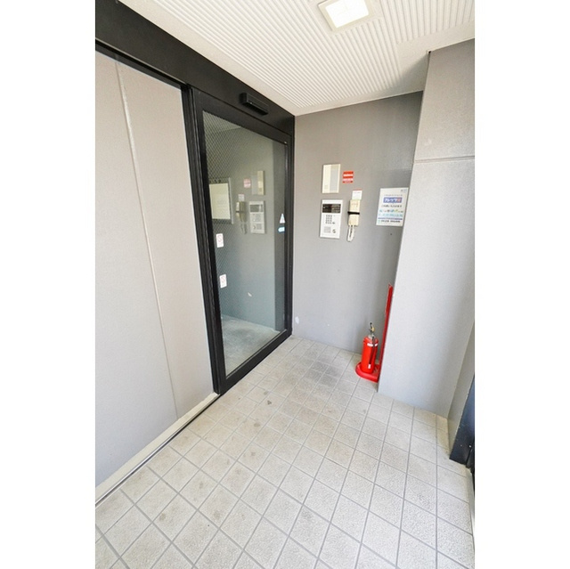 フィオーレ白山のエントランス|オートロック完備