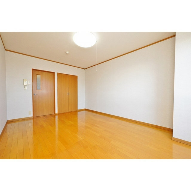 フィオーレ白山の居間・リビング|洋室　8.4帖