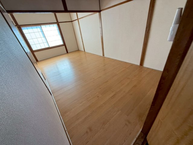 岩手県花巻市　一棟　の洋室