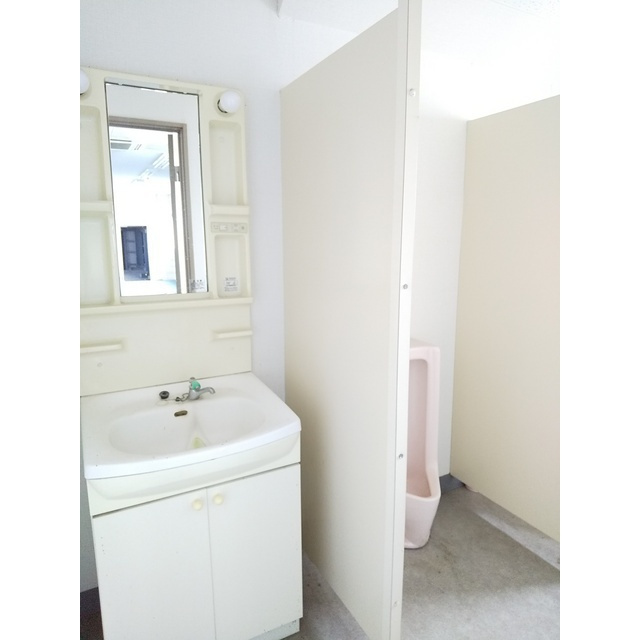 ＹＳトラストビルの洗面所