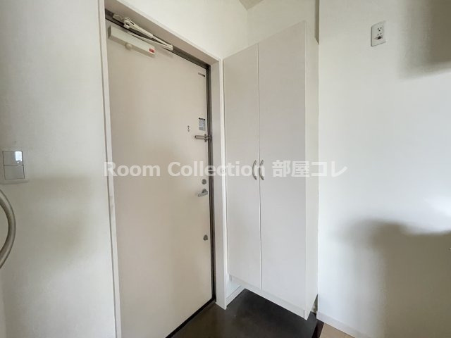 グランレーヴ名駅の玄関