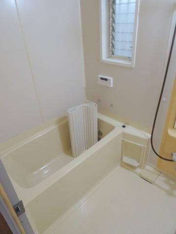 大正区鶴町戸建ての浴室|★広々したお風呂★