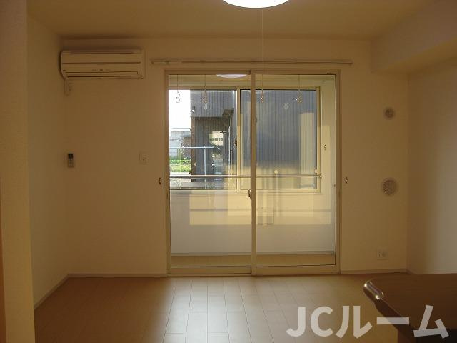 ミドルビレッジヒロ７Ａの居間・リビング