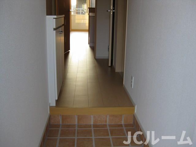 ミドルビレッジヒロ７Ａの玄関