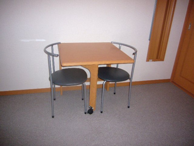 【その他】 | レオパレスオークス | 備え付けテーブル・椅子