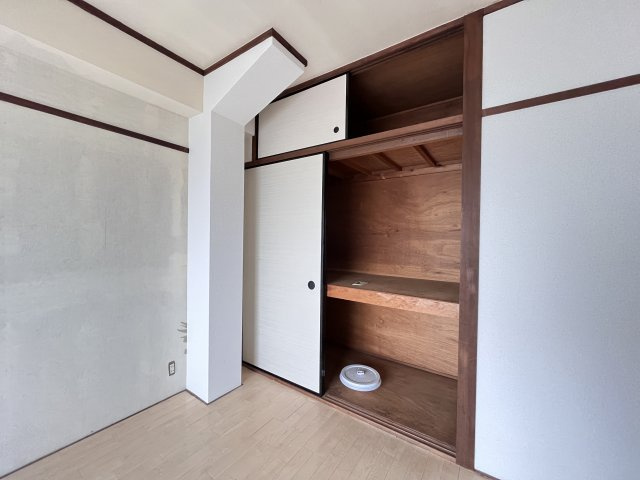 遠里小野ハイツの収納