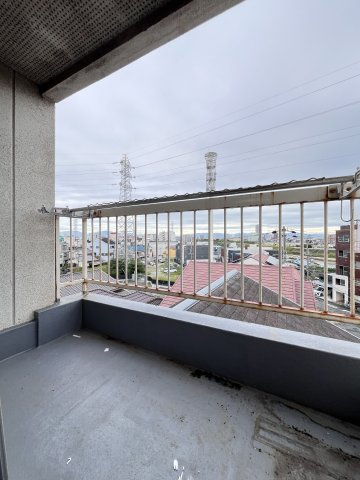 遠里小野ハイツのバルコニー