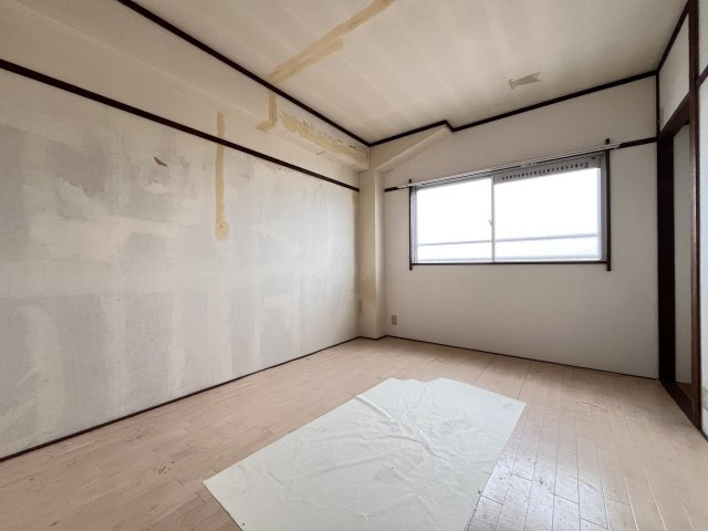 遠里小野ハイツの寝室