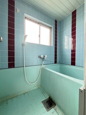 遠里小野ハイツの浴室