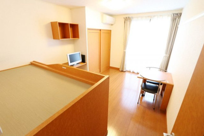 【居間・リビング】 | レオパレスクルトゥールＴＭ | 退寮をお考えの方には家具家電付きがおススメ！