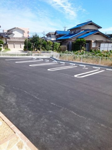 Ｓｕｎ　Ｓｋｙ　黒川Ⅱの駐車場