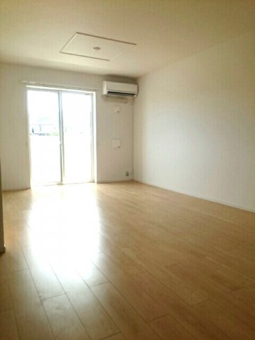 Ｓｕｎ　Ｓｋｙ　黒川Ⅱの居間・リビング