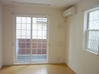 【居間・リビング】 | アルカンシェル東台　Ｂ棟 | ゆったり過ごせるリビングです