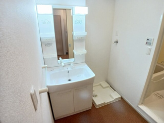 【洗面所】 | アルカンシェル東台　Ｂ棟 | 脱衣スペースもあります