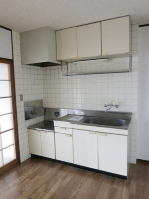 【キッチン】 | グリーンヒルズ１３０ | コンパクトなキッチンで掃除もラクラク