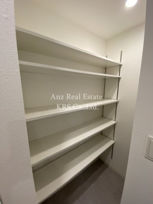 【玄関】 | BANIX北堀江 | 玄関部分のシューズボックスです！反対側にもあります！