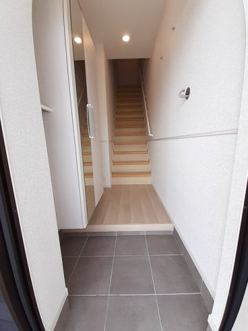 プラシードカーサの玄関