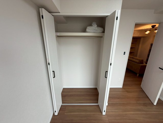 日車マンション平和が丘B棟の収納|全居室収納があるので、お部屋もスッキリしてお掃除もしやすいですよ♪