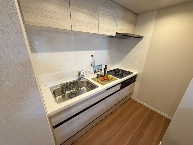 日車マンション平和が丘B棟のキッチン|広々スペースでお子様と一緒にキッチンに立ってお料理が作れます！