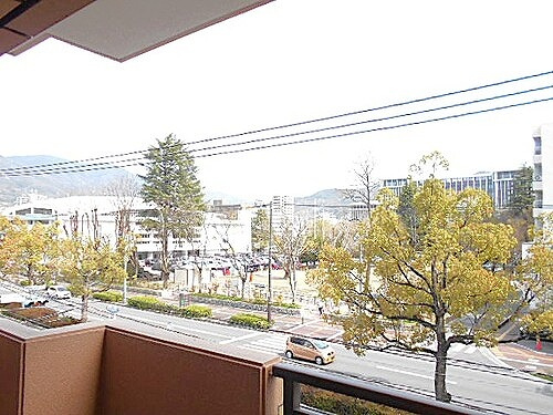 ライオンズマンション呉西中央のその他|リビング側バルコニーからの眺望　※2023年3月撮影